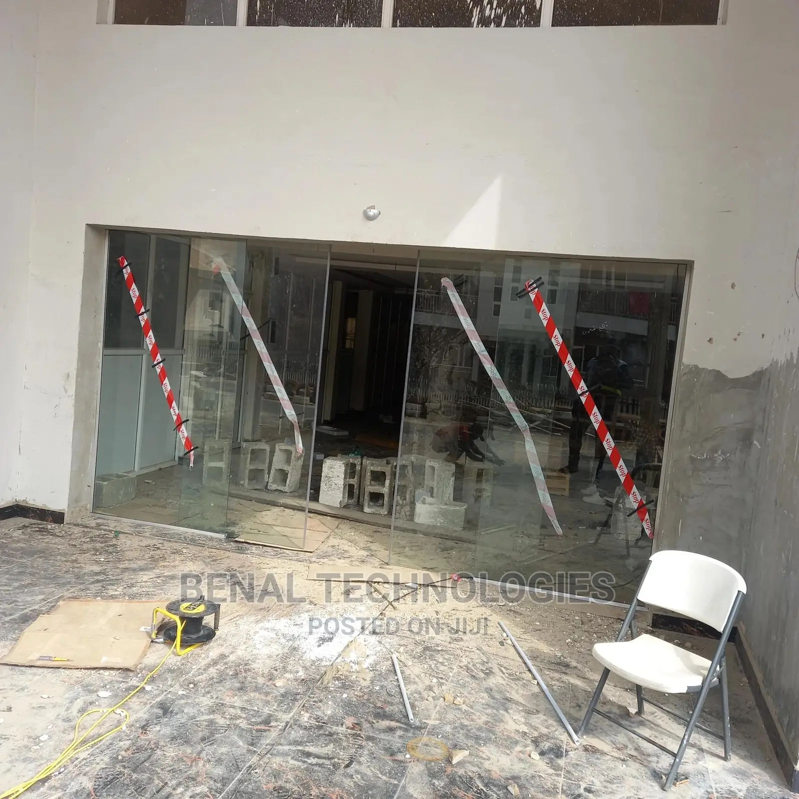 Top Grade Auto Entrance Door in Awka