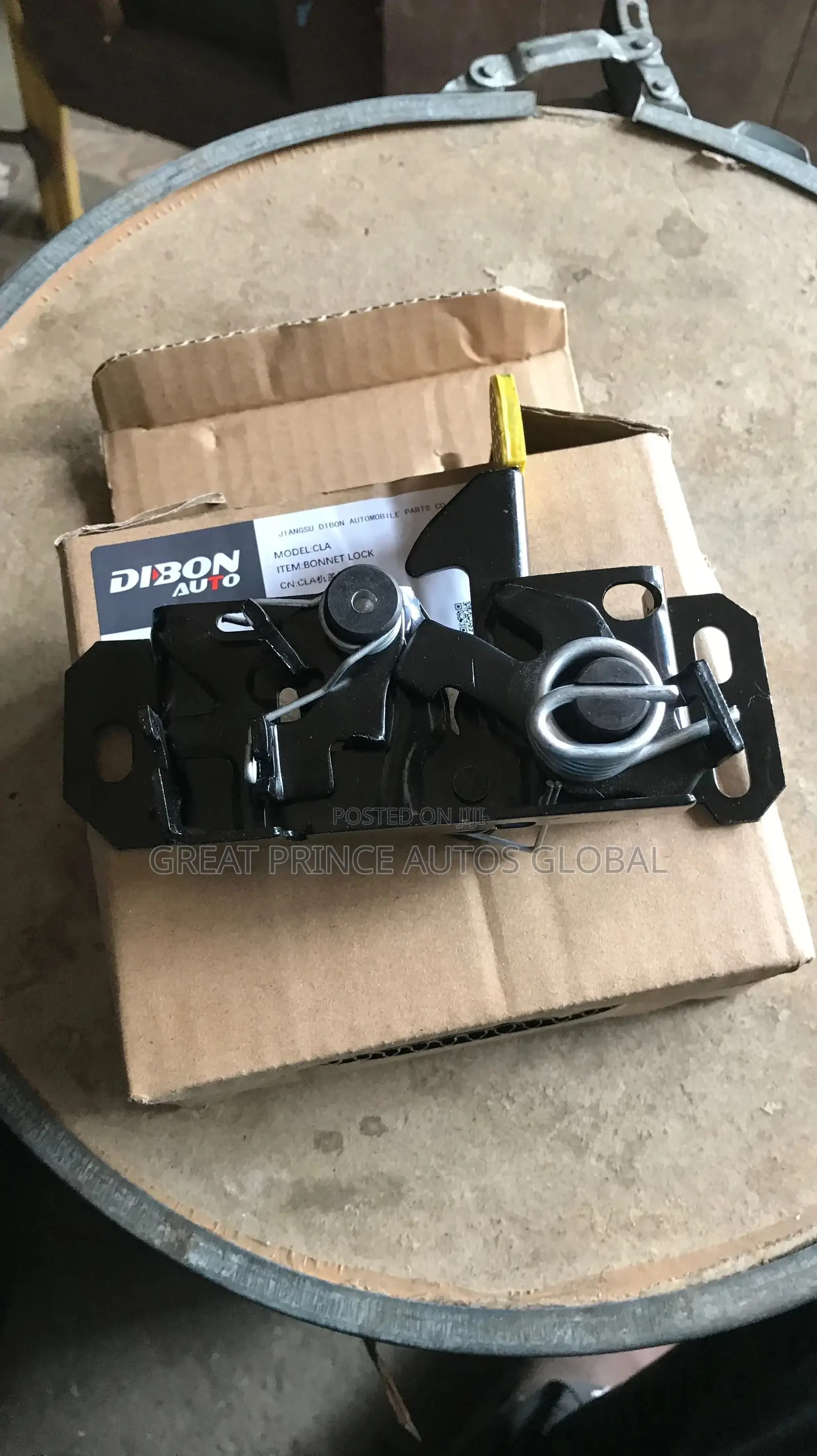 Bonnet Lock CLA /GLA 246