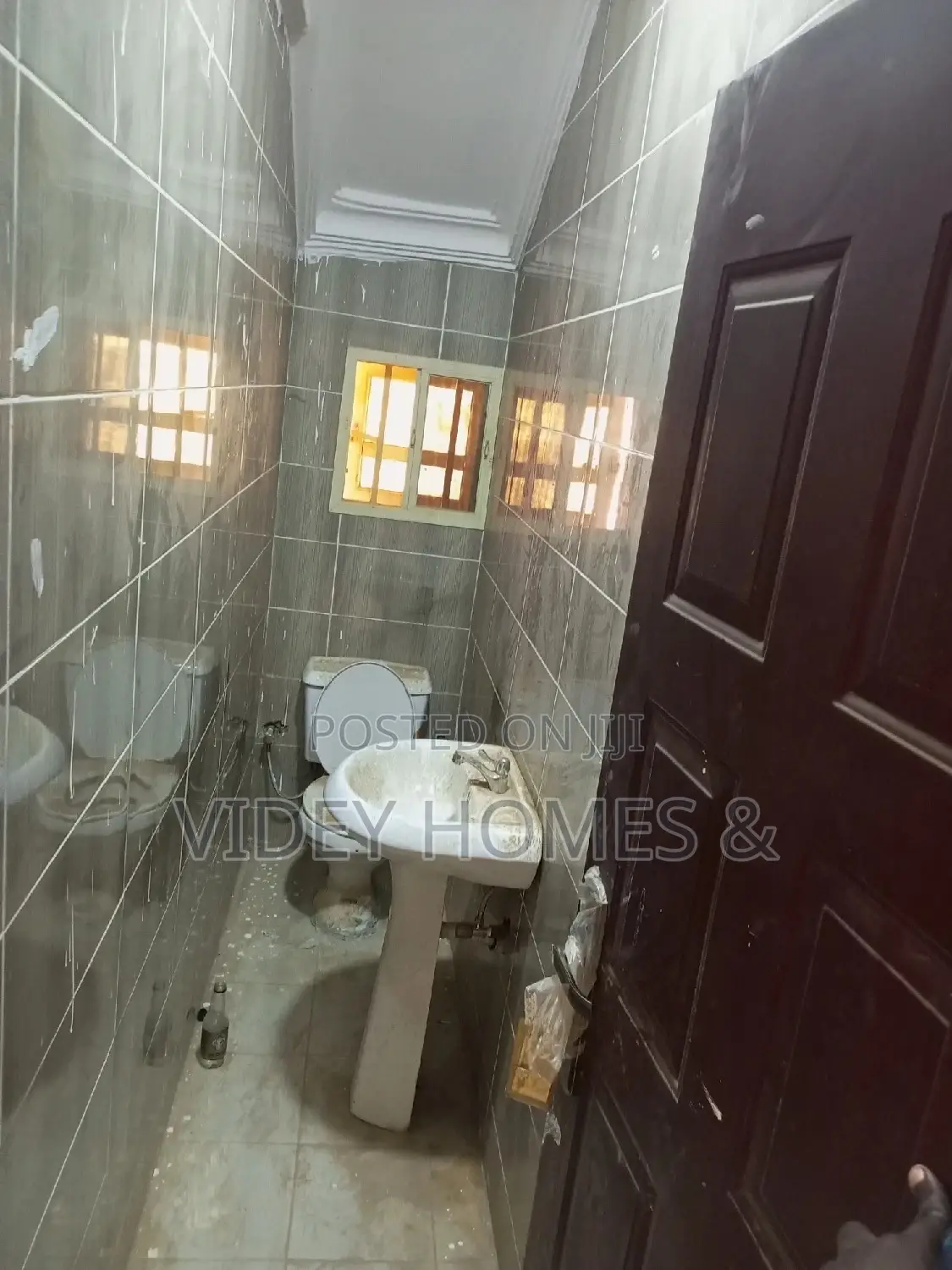 Furnished 4bdrm Duplex in Glob Estate, Dakwo District for rent