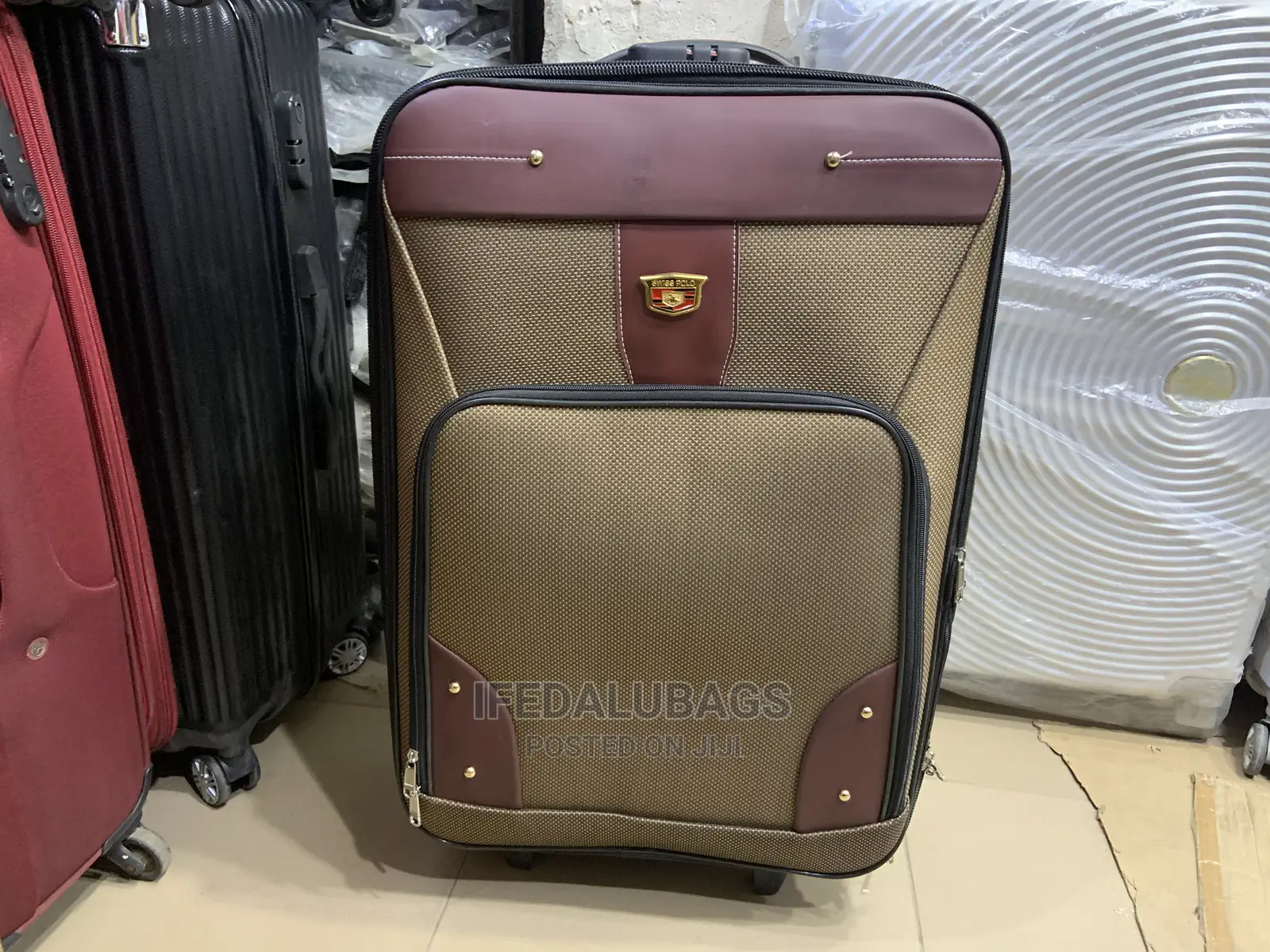Medium Size Light Weight Traveling Luggage