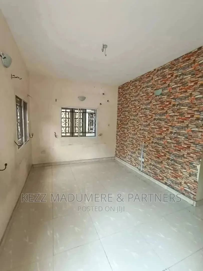 2bdrm Block of Flats in Eneka Road, Rukpokwu for rent