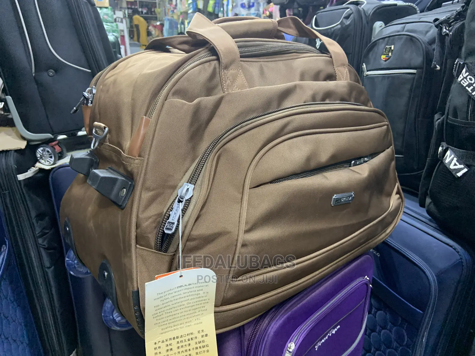 High Quality Durable Imported Traveling Bag With Wheels