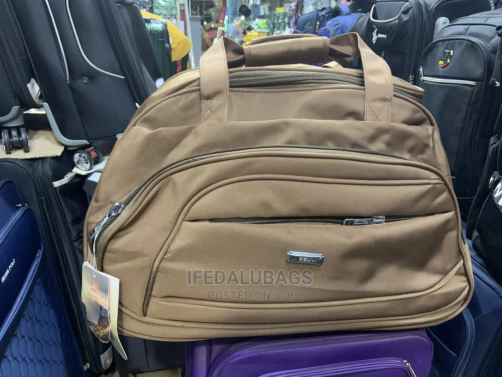 High Quality Durable Imported Traveling Bag With Wheels
