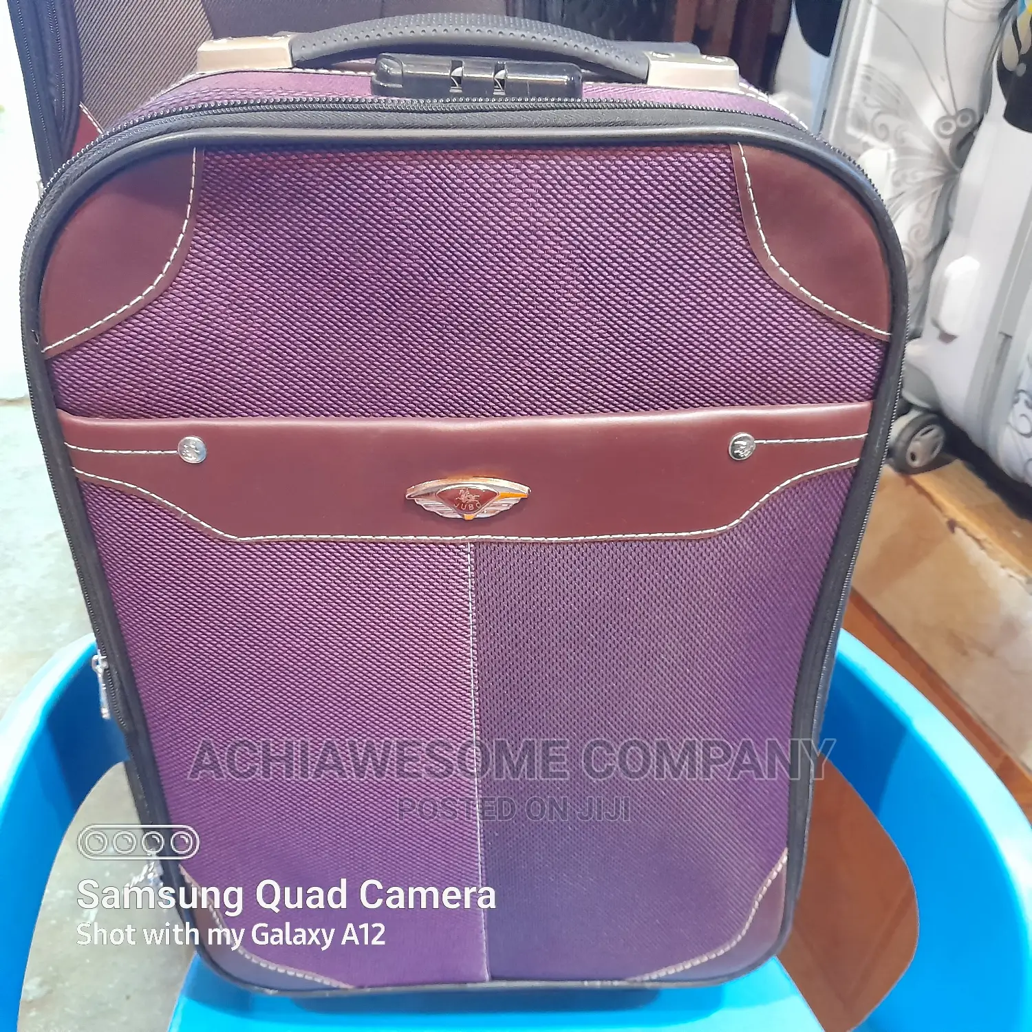 Small Fashionable Travelling Bag
