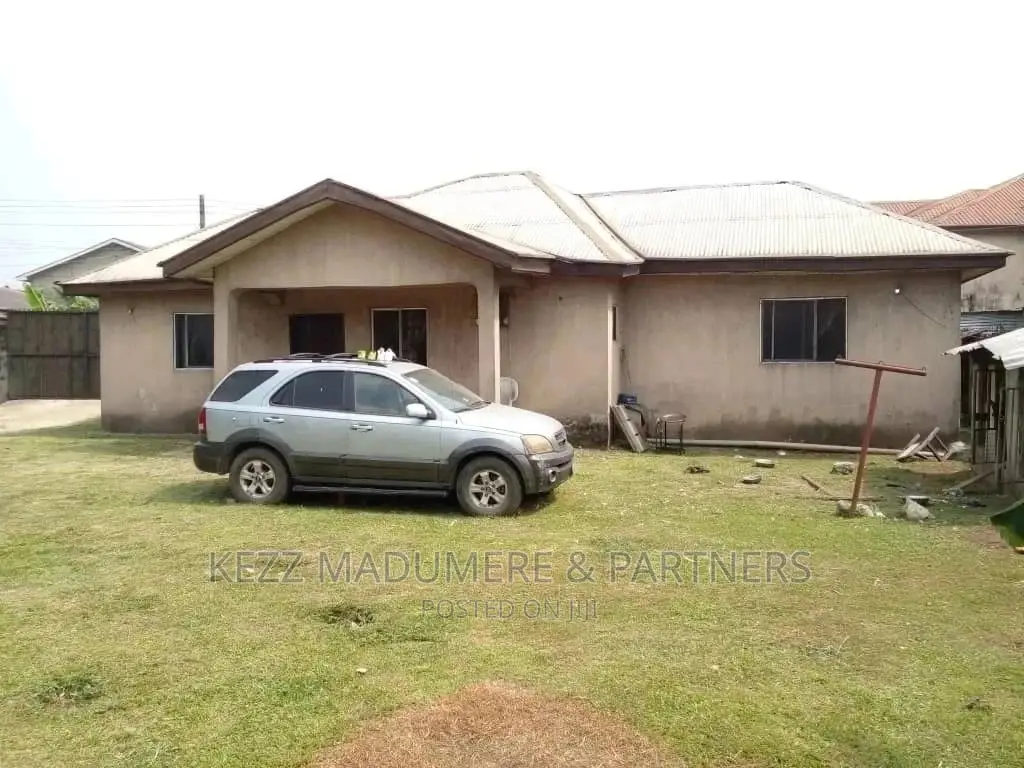 6bdrm Block of Flats in A Gated Street, for sale