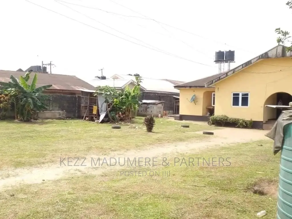 6bdrm Block of Flats in A Gated Street, for sale