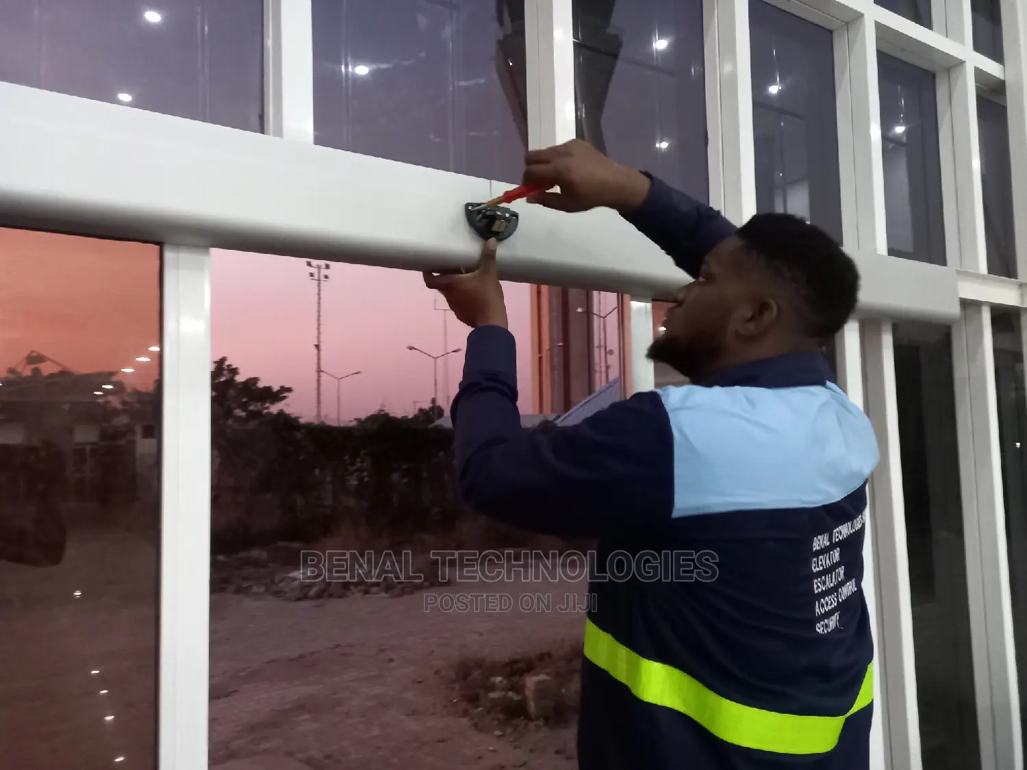 High Performance Sensor Sliding Glass In Uvwie