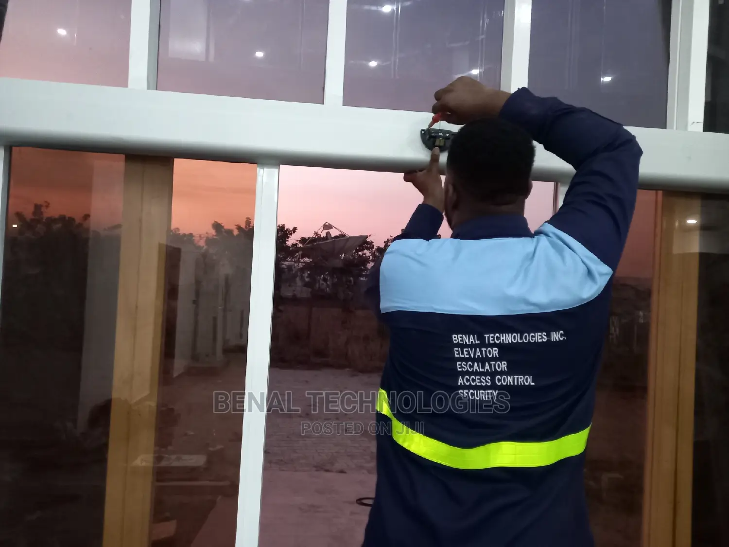Authentic Glass Auto Door In Benin City
