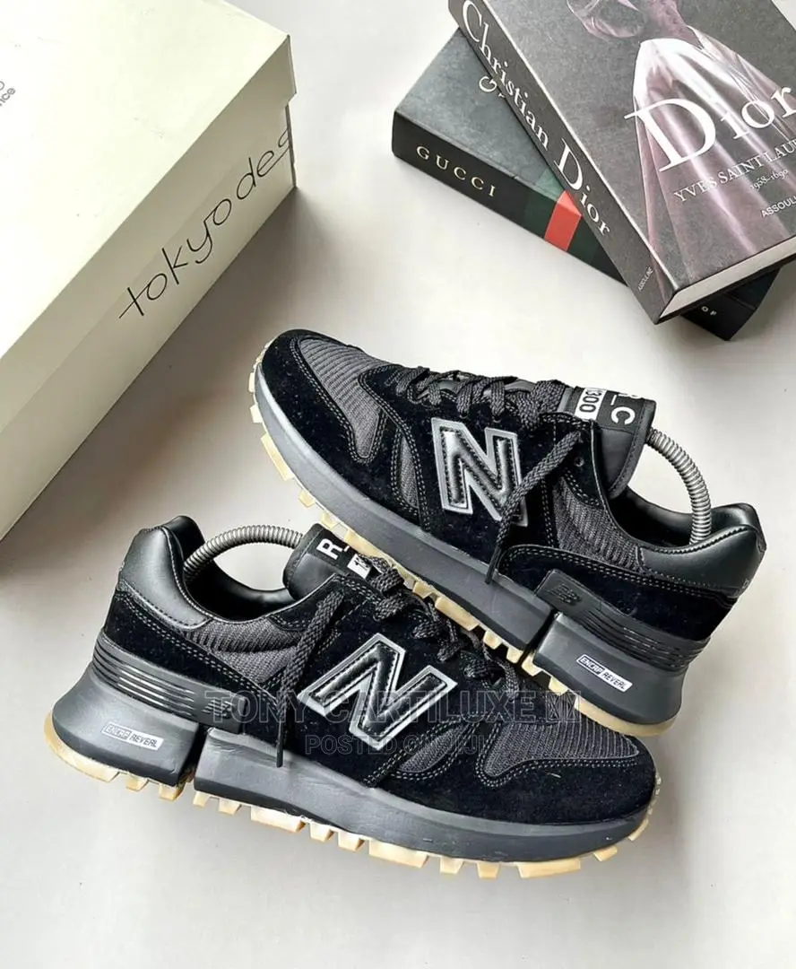 New Balance RC 1300 ’Black/Gum’*