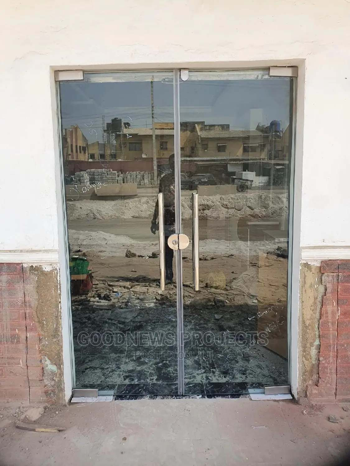 Frameless Salon Entrance Glass Door