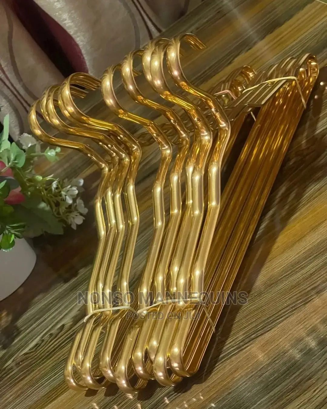 Golden Clothes Luxury Hangers
