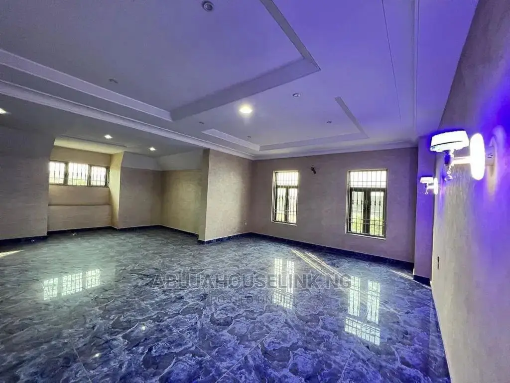 6bdrm Duplex in Asokoro Main for sale