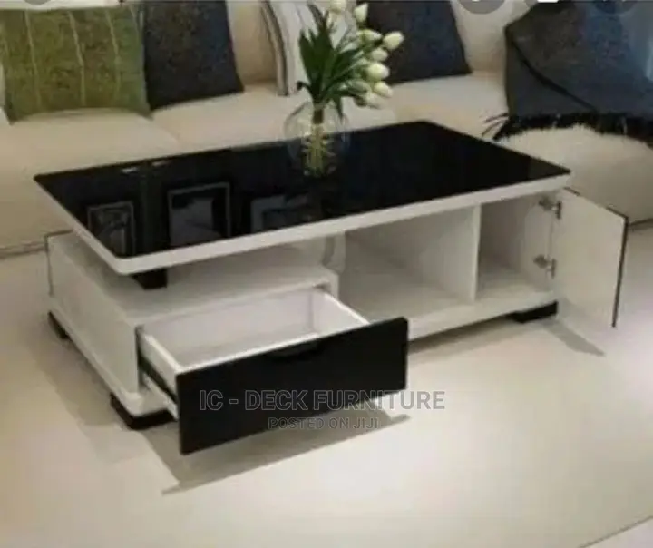 Tbl4 Glass Top Cofee Table / Center Table