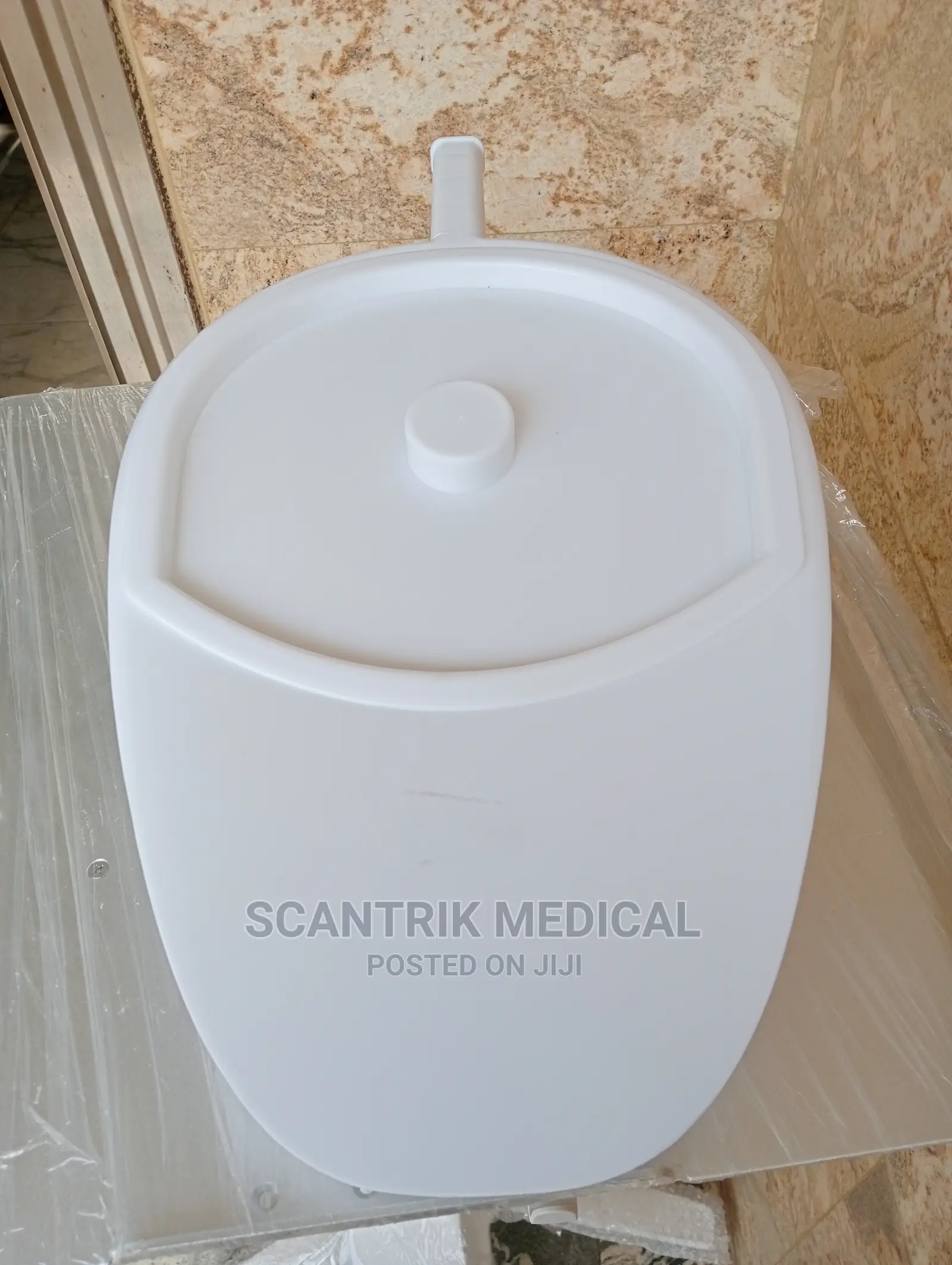 Smooth Bed Pan for Medical Use