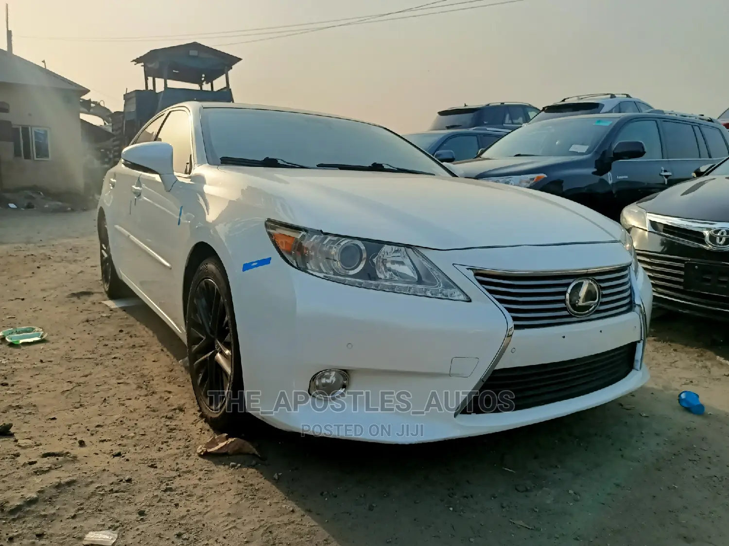 Lexus ES 350 FWD 2013 White