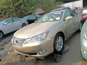 Lexus ES 350 2012 Gold