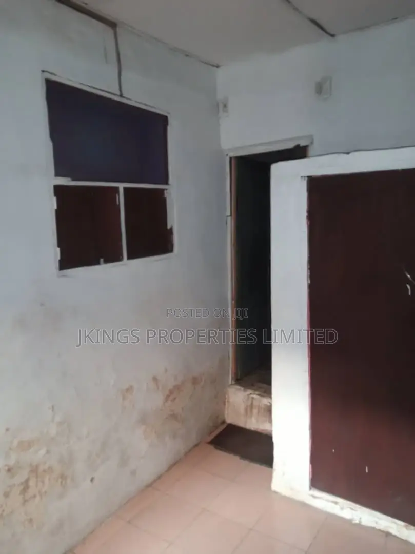 Studio Apartment in Fola Agoro for rent