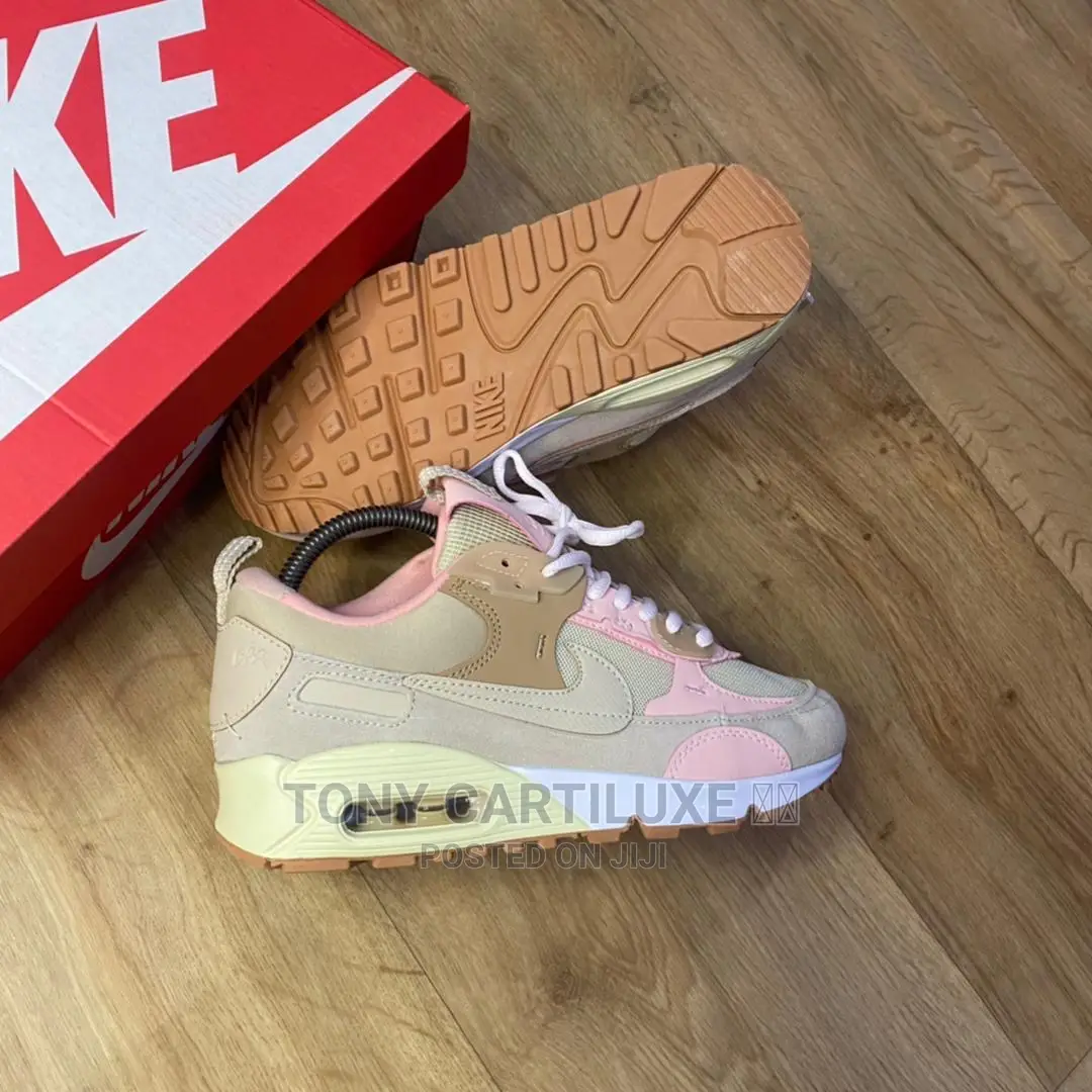 [*New*] - Nike Airmax 90 Futura Sneakers
