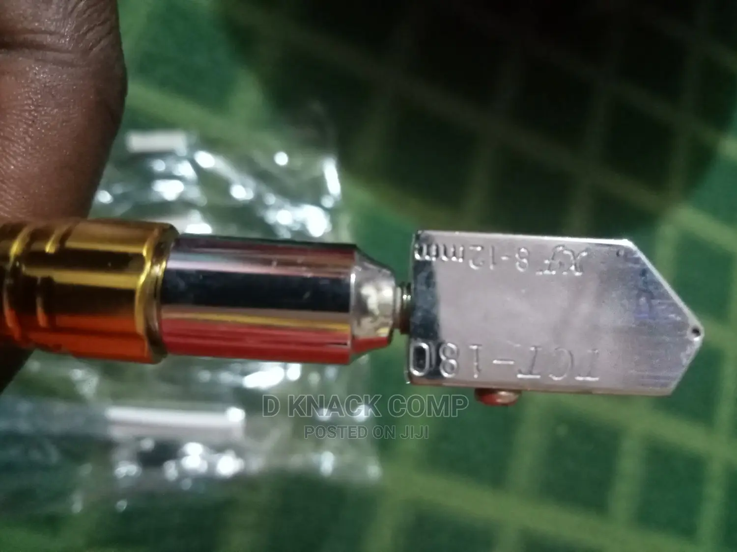 Diamond Tipped Glass Cutter