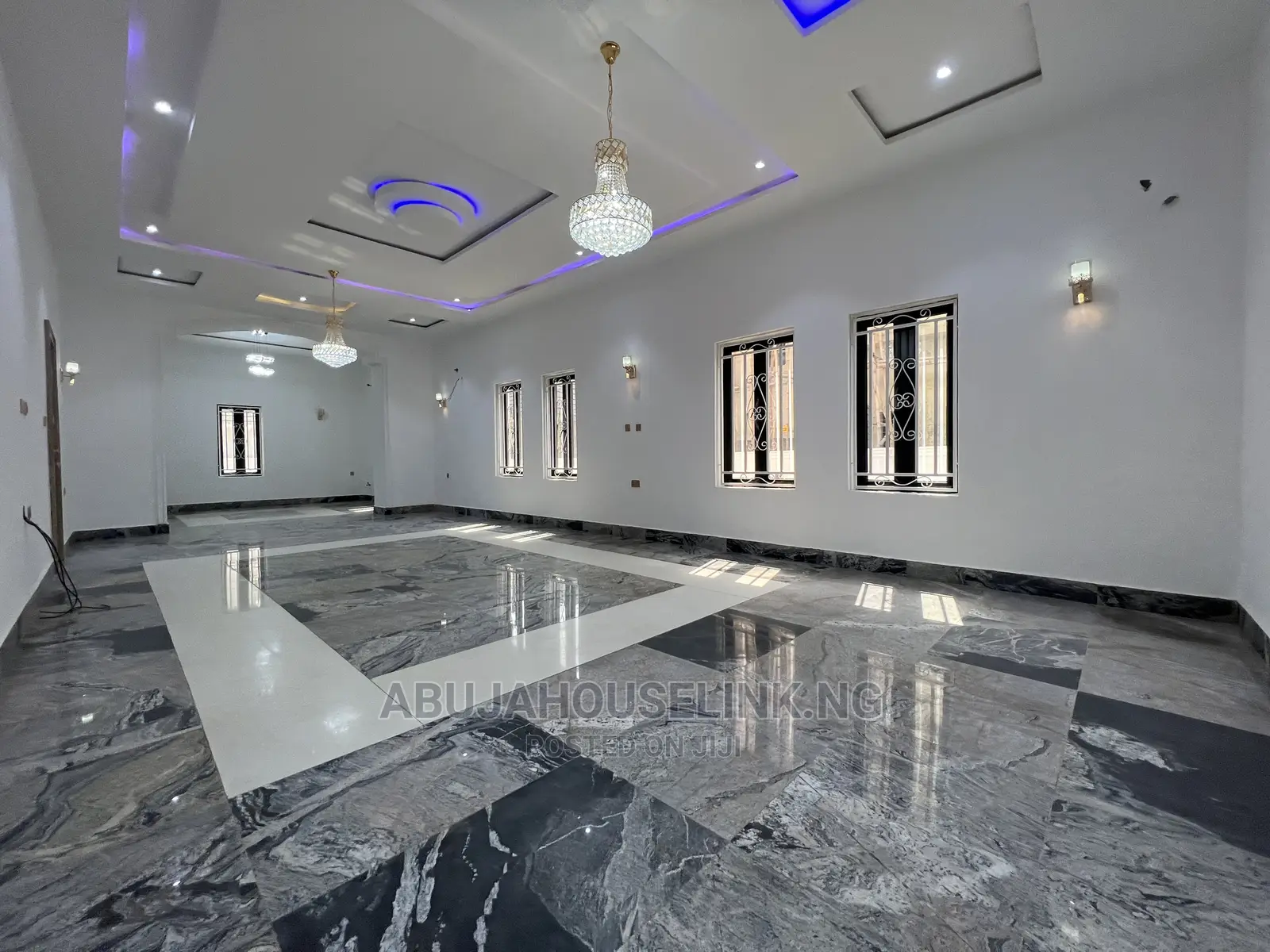 6bdrm Duplex in Efab Metropolis, Gwarinpa for sale