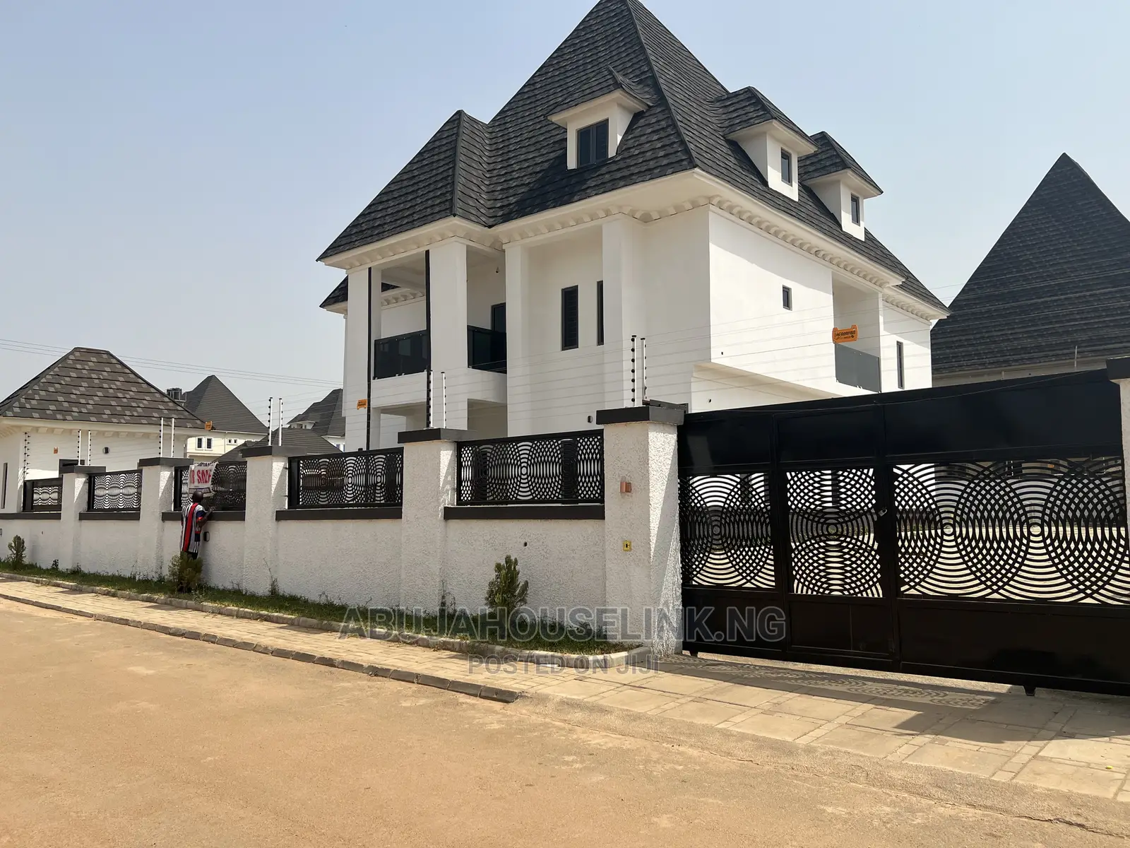7bdrm Duplex in Efab Metropolis, Gwarinpa for sale
