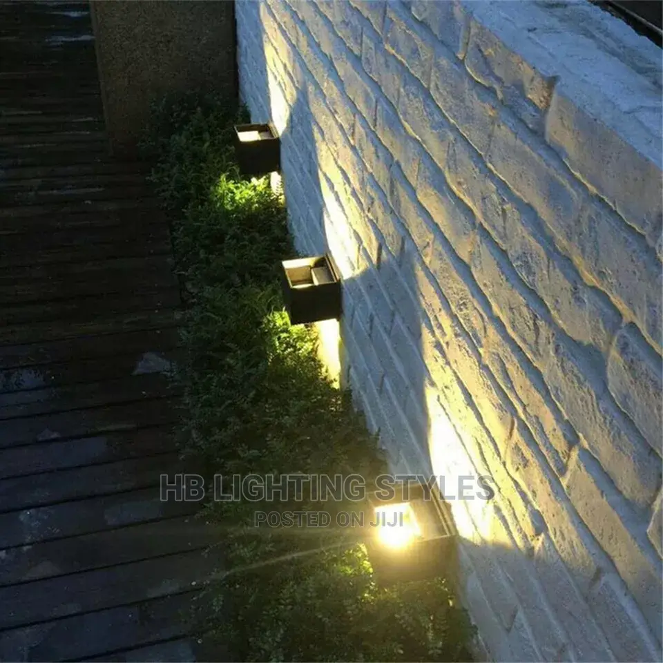 Outdoor Wall Light
