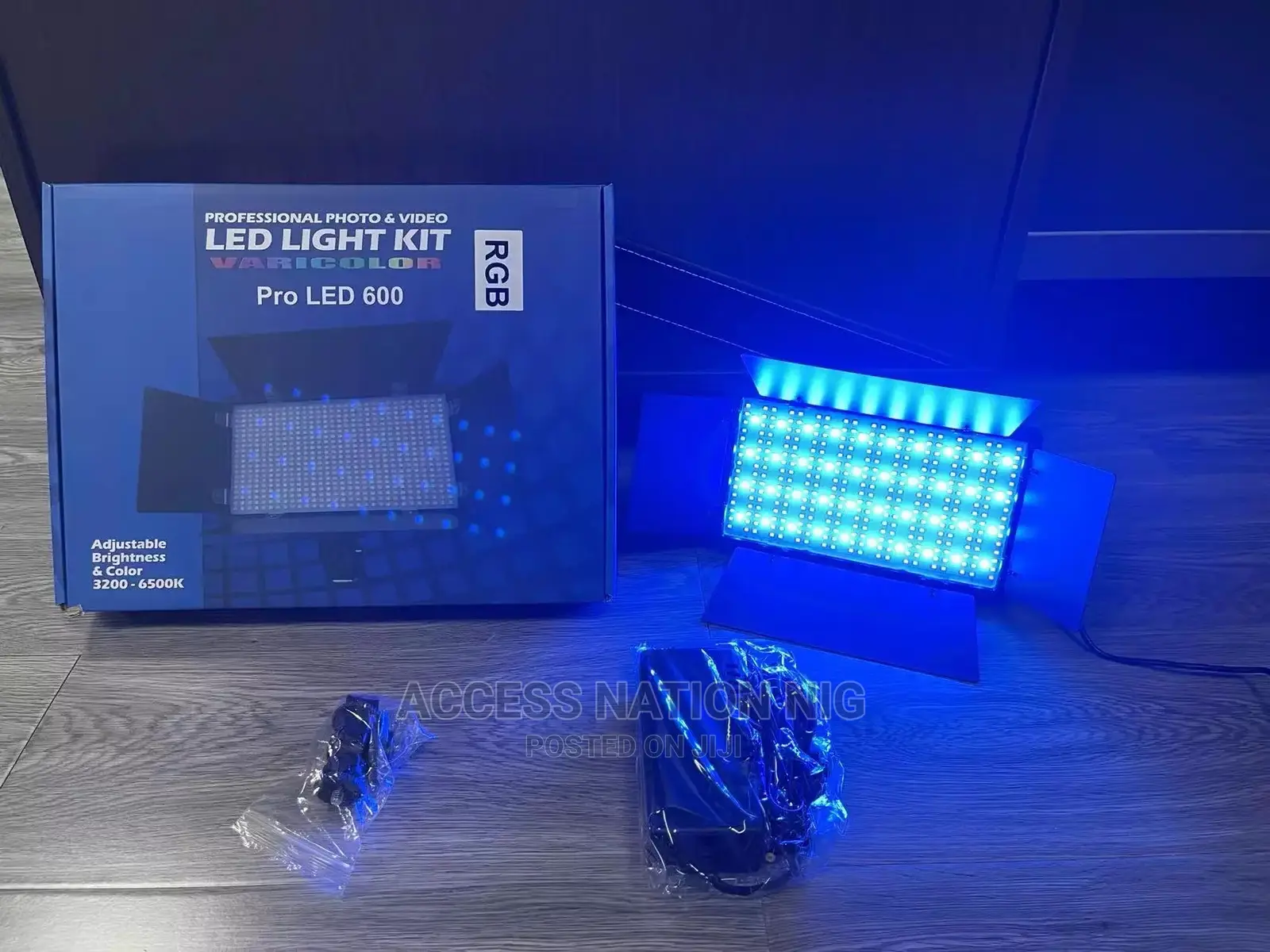Pro Led 600 Professional Photo and Video Led Light Kit