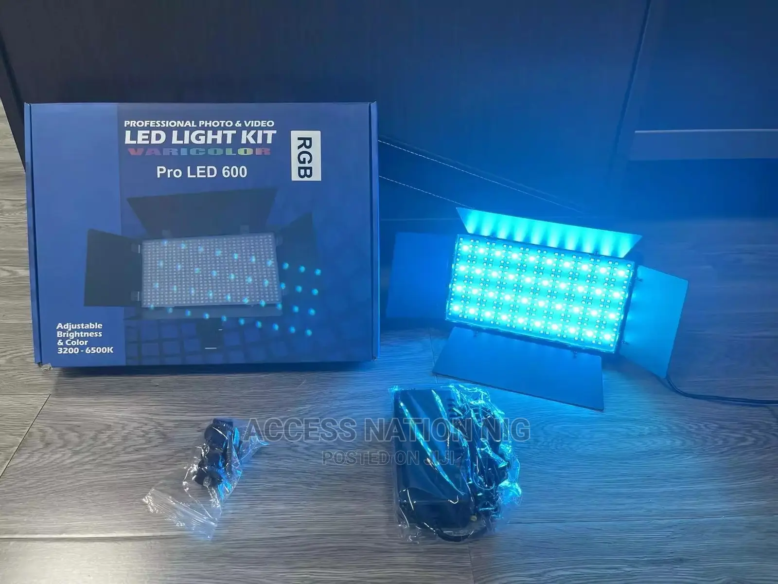 Pro Led 600 Professional Photo and Video Led Light Kit