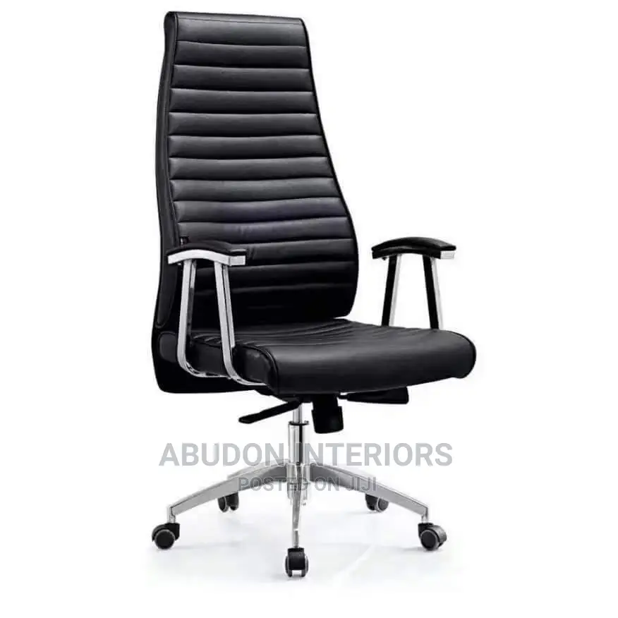 Black Quality Armrest Chair