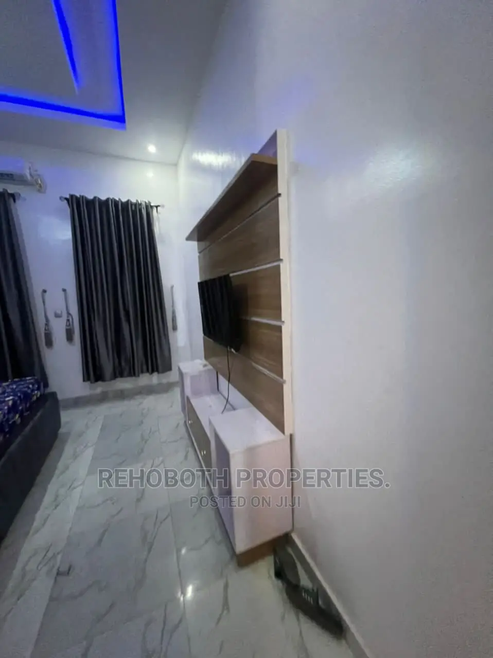5bdrm Duplex in Kolapo Ishola, Ibadan for Rent