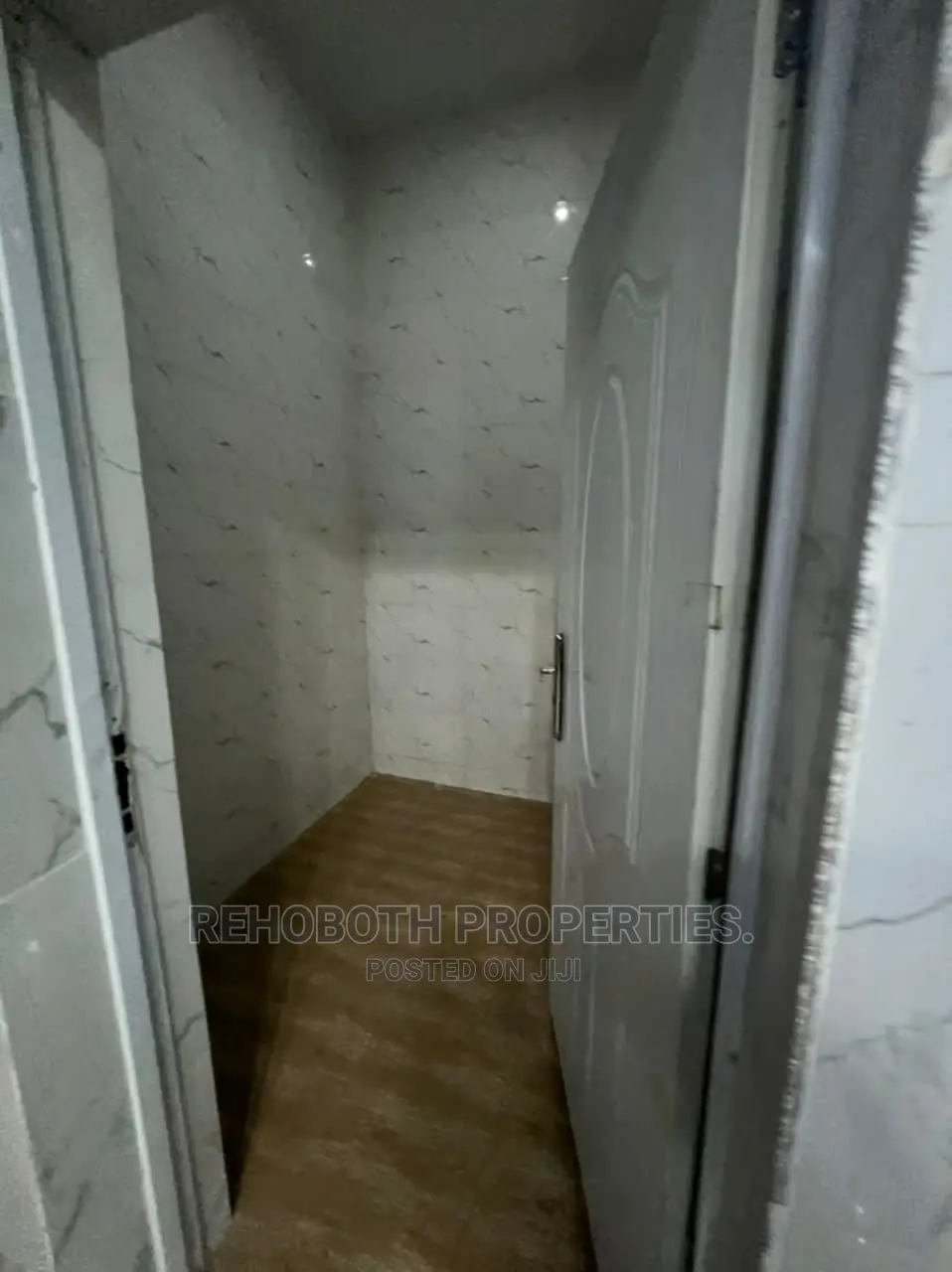 5bdrm Duplex in Kolapo Ishola, Ibadan for Rent