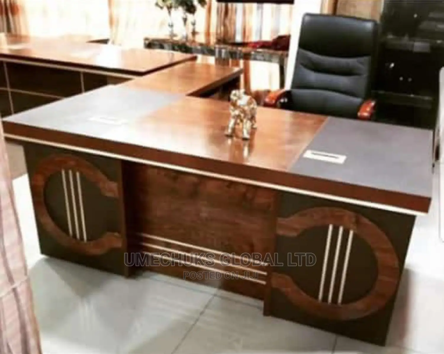 Executive L-Shaped Wooden Office Table With Drawers.