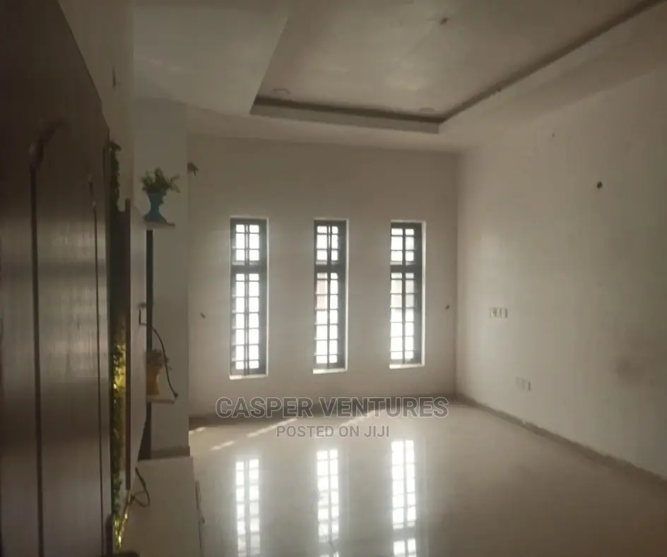 Studio Apartment in Chevron for rent