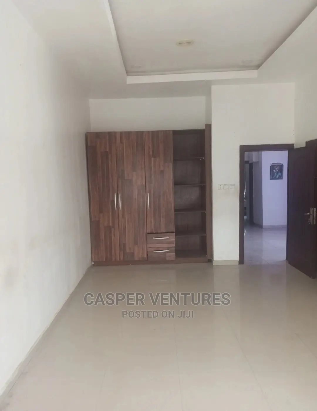 Studio Apartment in Chevron for rent