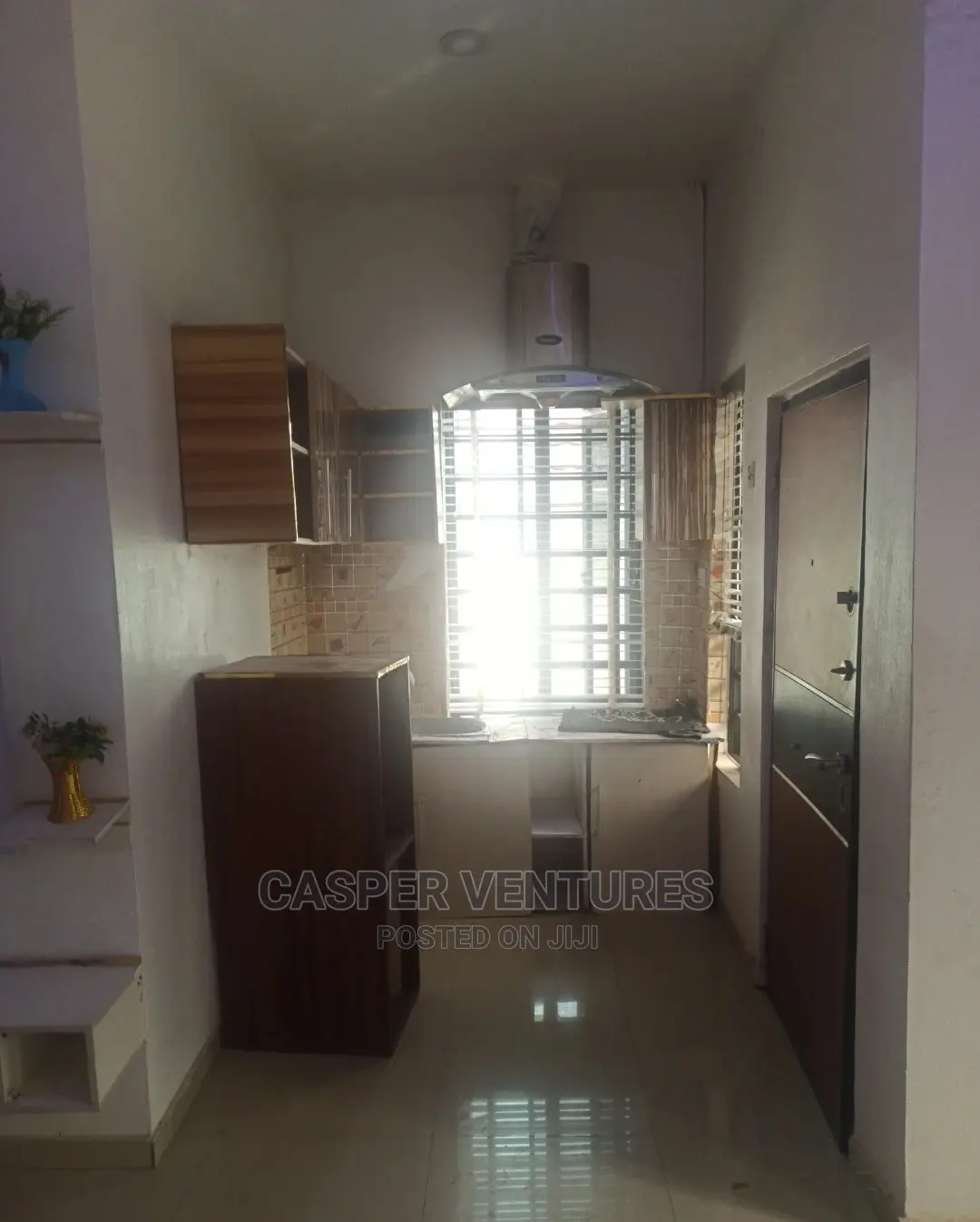 Studio Apartment in Chevron for rent