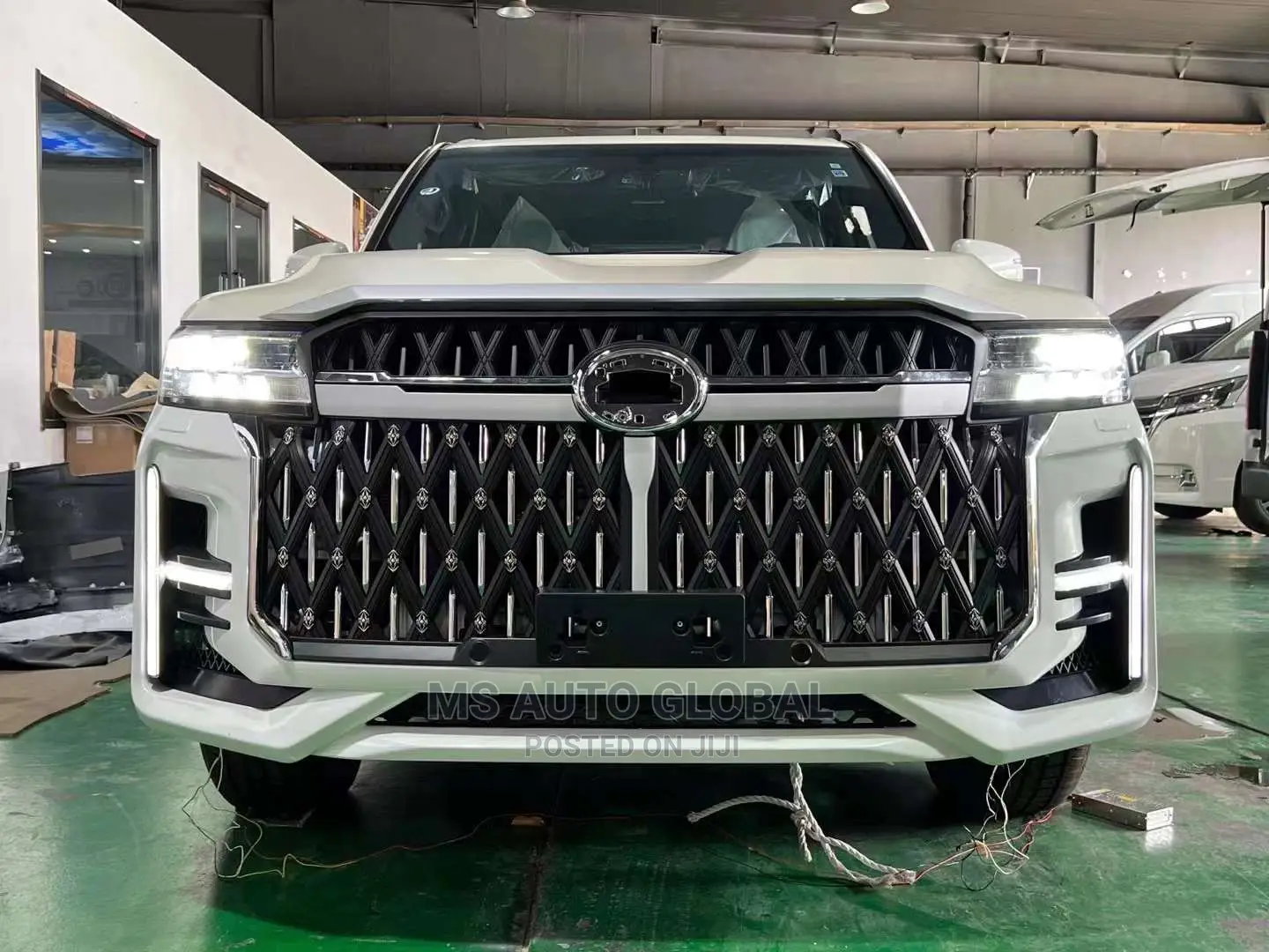 Land Cruiser LC300 2022 LM Style Body Kit
