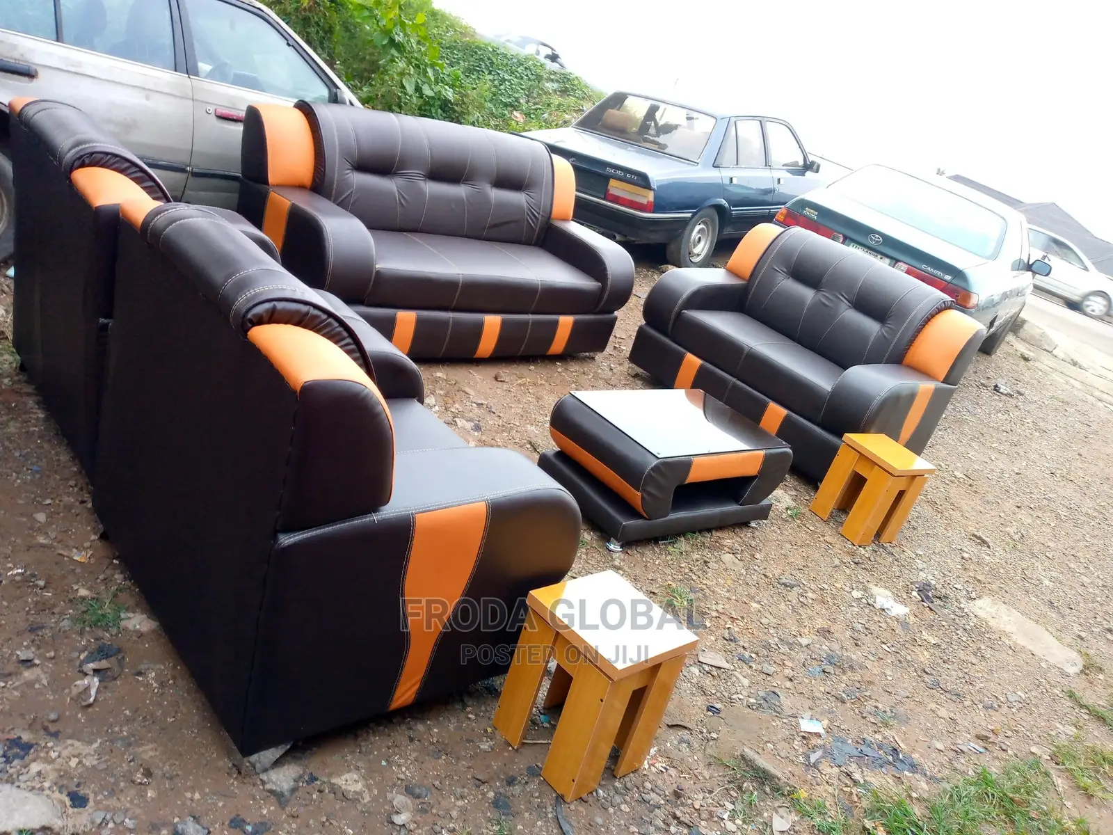 Quality Leather Couch.: 7 Seaters Sofa Chairs, Table. Pbll07