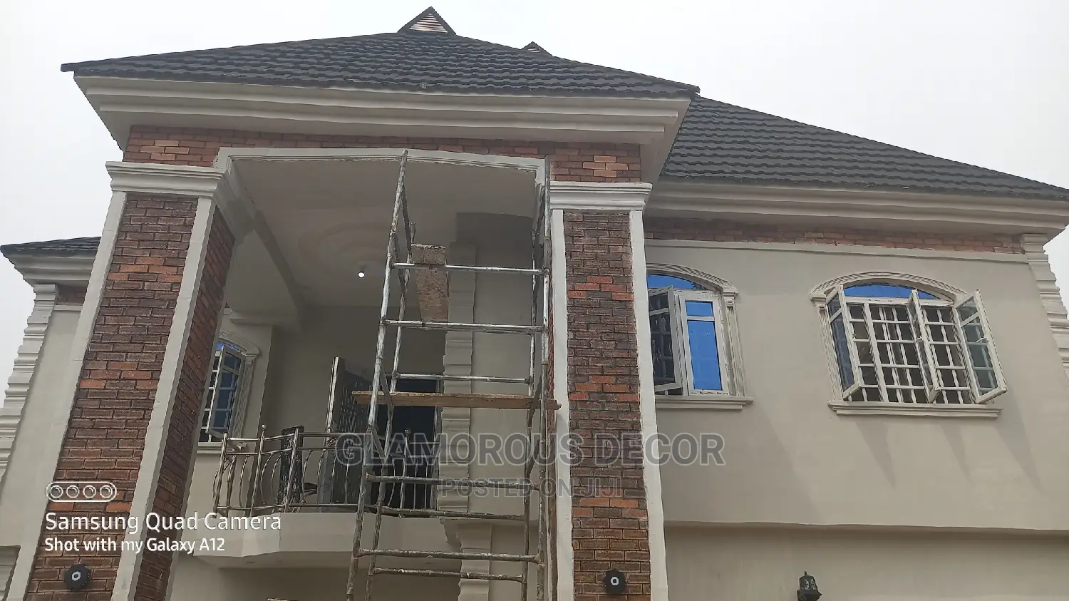 PROFFESIONAL HOUSE PAINTINGS/Wall Screeding