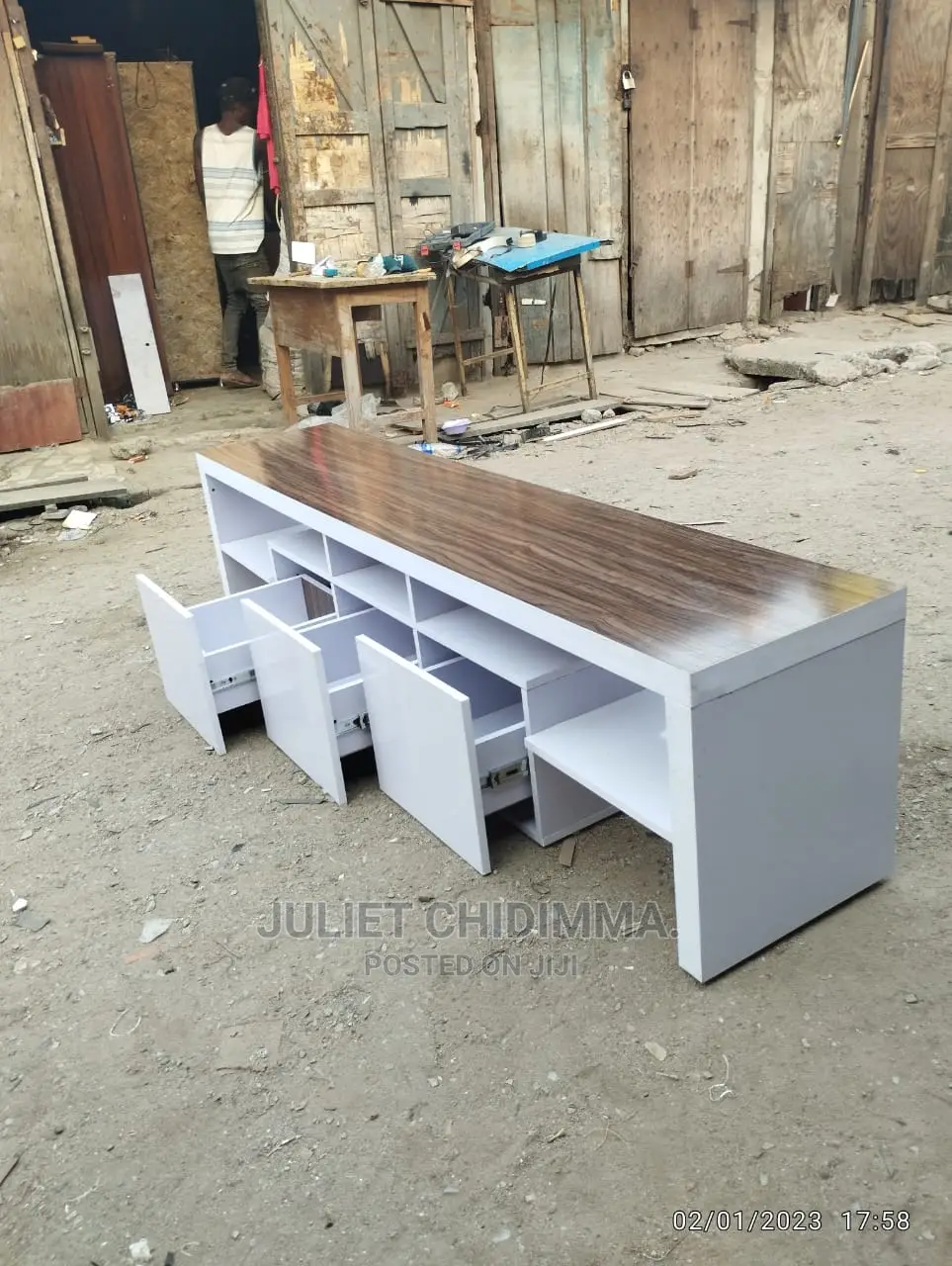 A Quality Tv Shelf