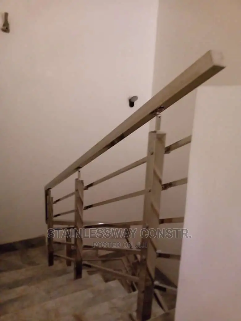 Stainless Square TM Pipe Railing