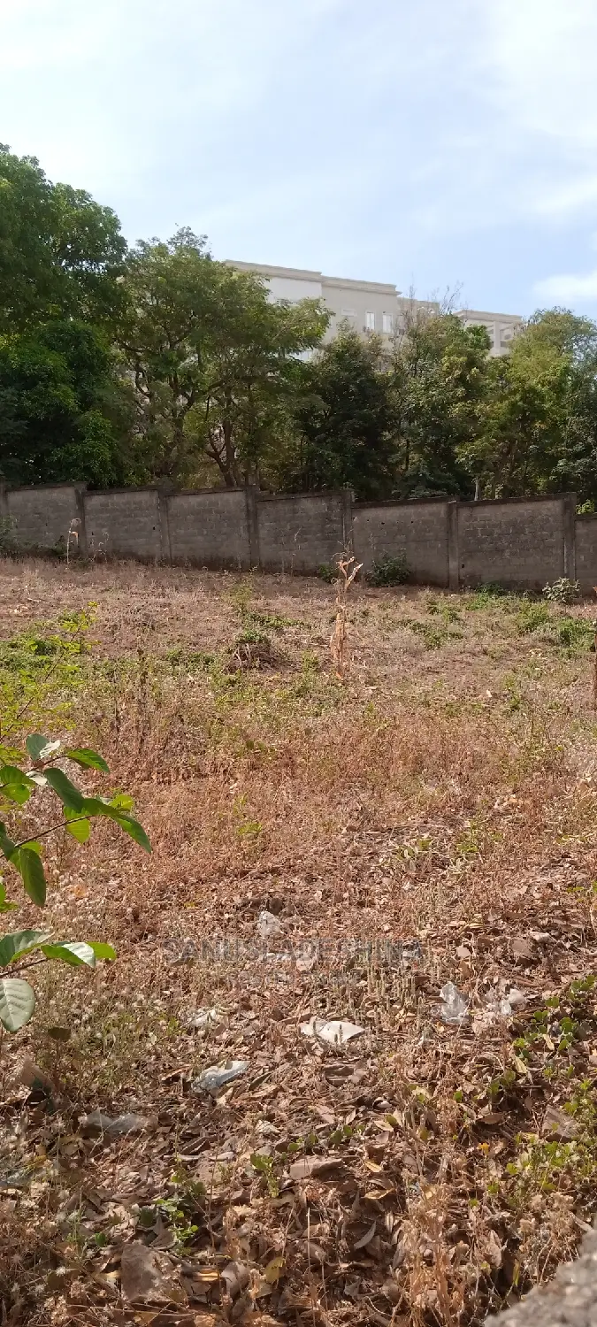 A Very Good Plot About 1600sqm Located at Wuye FCT Abuja Nig