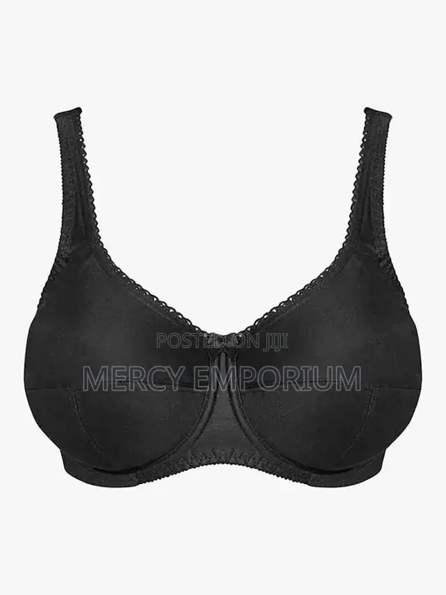 Size 40E Smooth Black Bra. Non Padded Black Bra. No Foam Bra