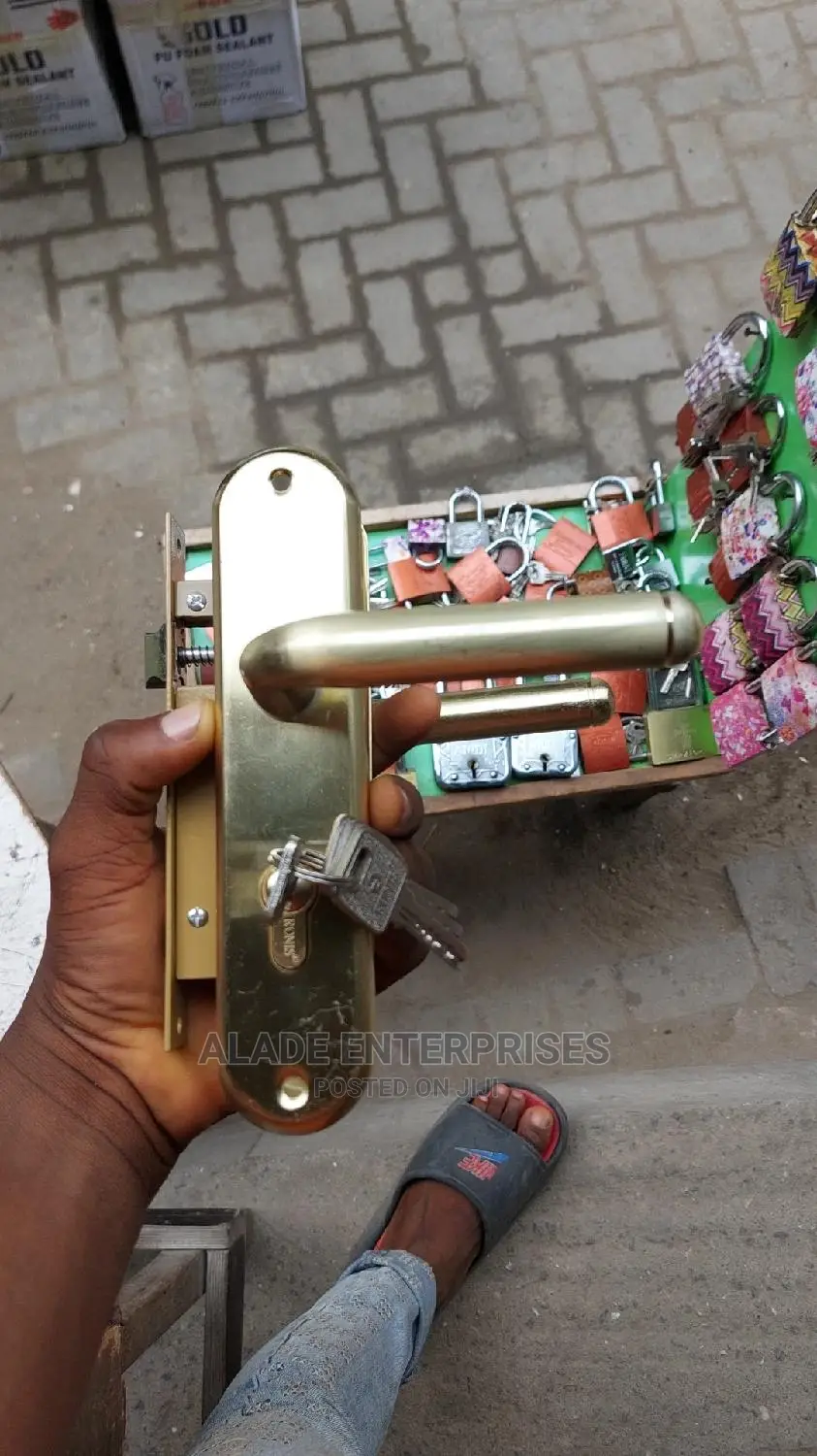 Cylinder Door Lock Medium.Size High Quality