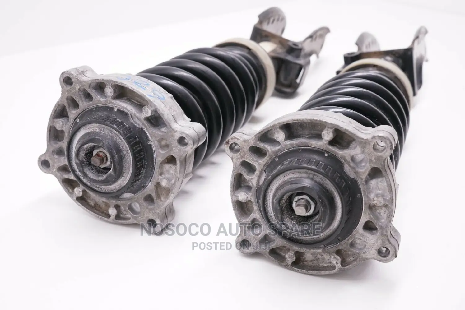 Shock Absorber Touareg 2013