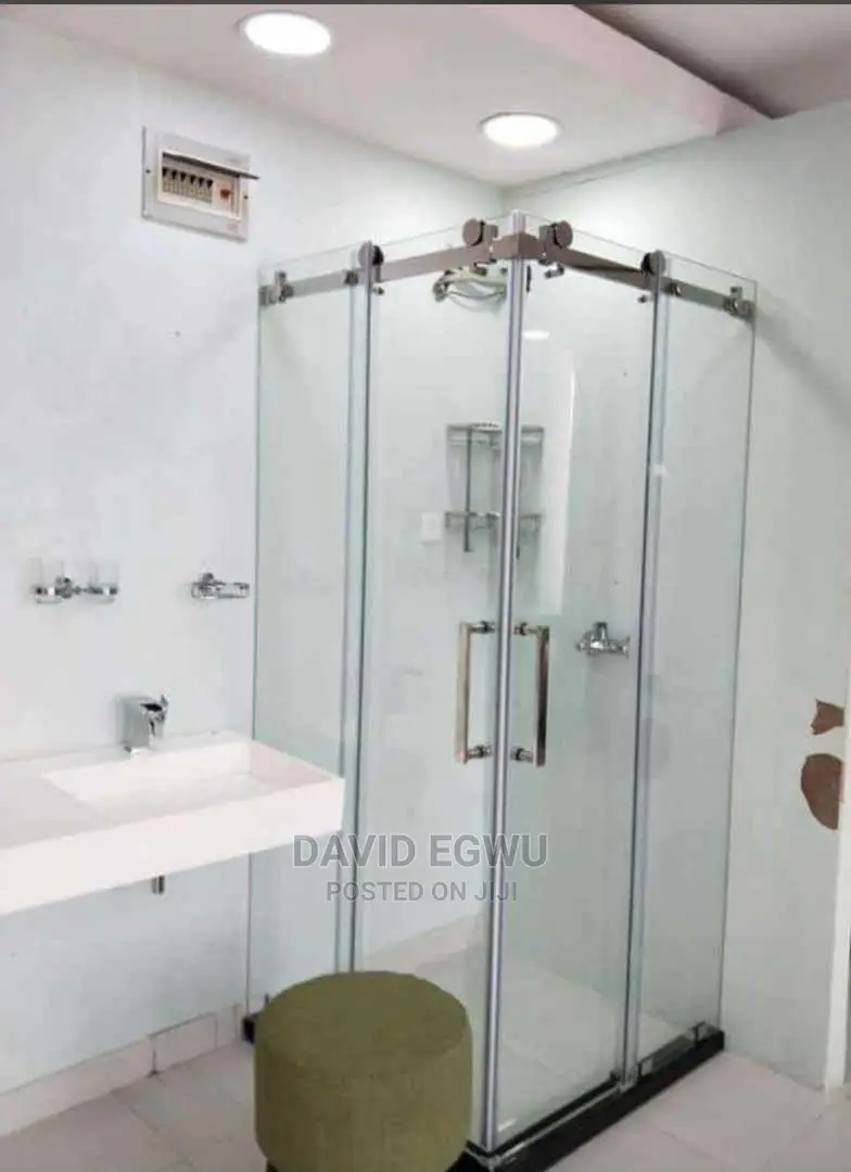 Bathroom Glass Cubicle