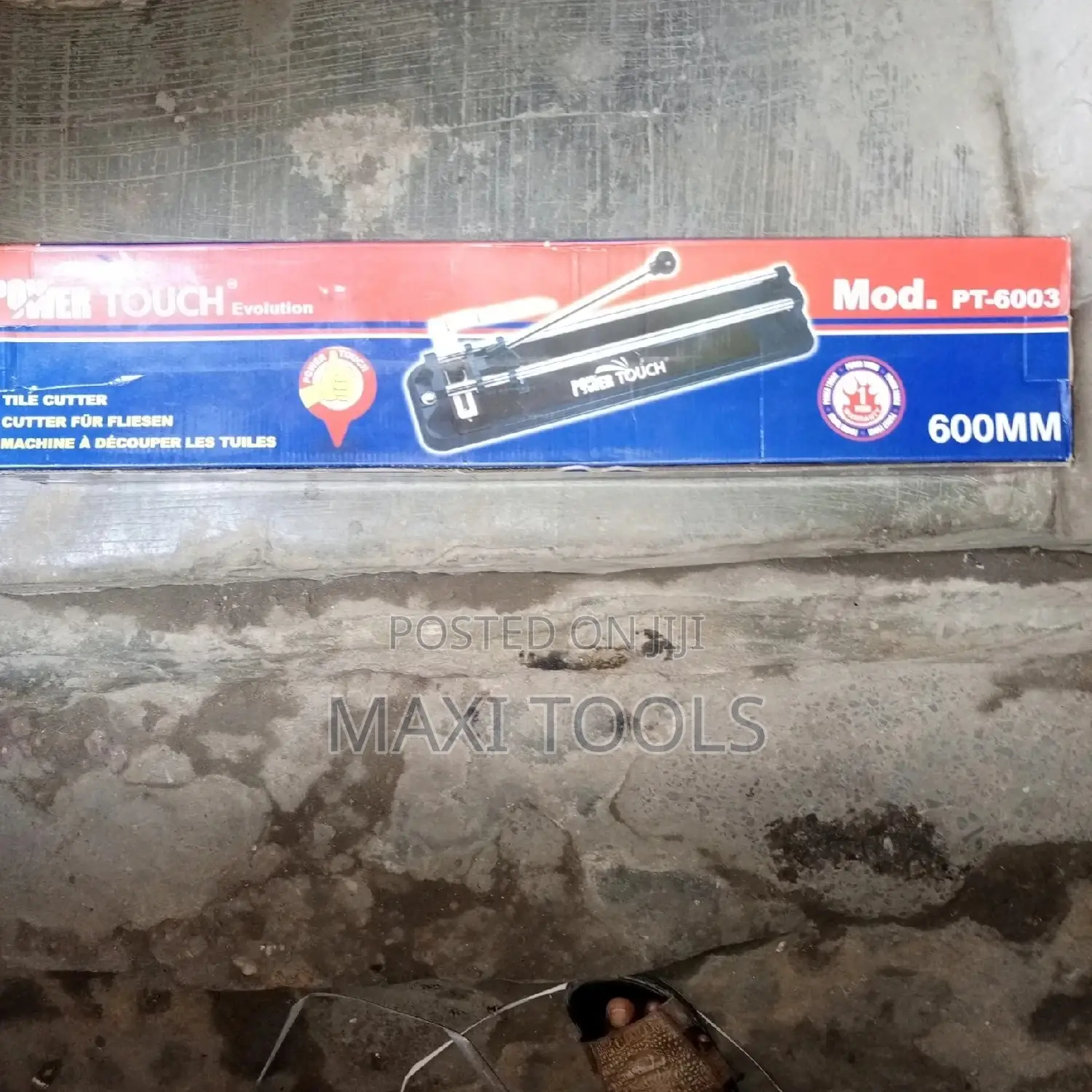 Tiles Cutting Machine