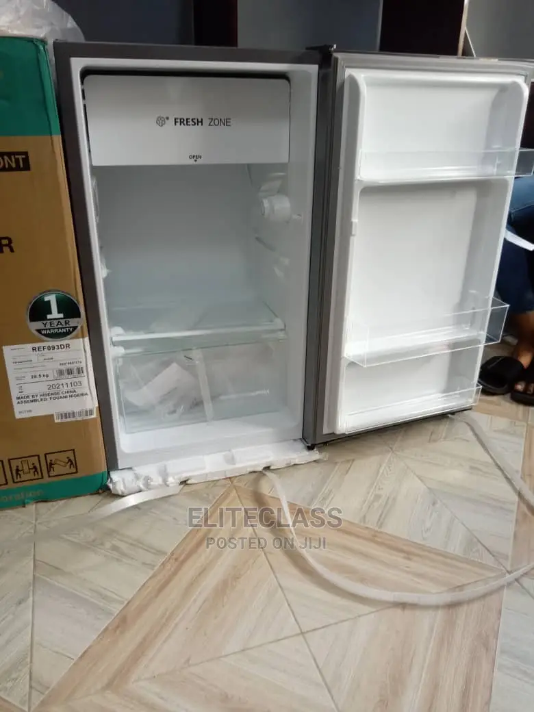 Brand New Top Freezer Refrigerator (Low Nose) 093dr
