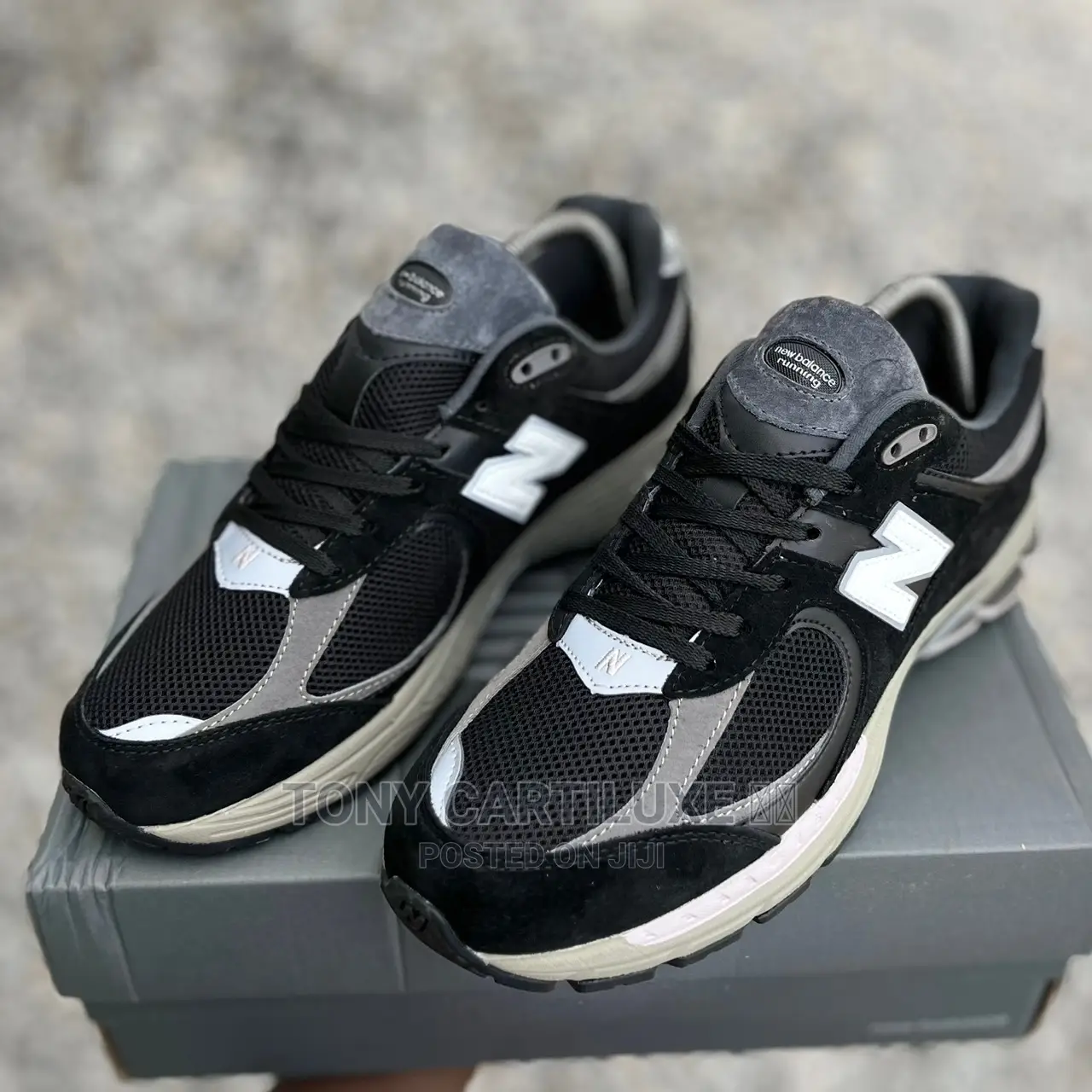 New Balance 2002R * *“Black/Dark Grey/White”*
