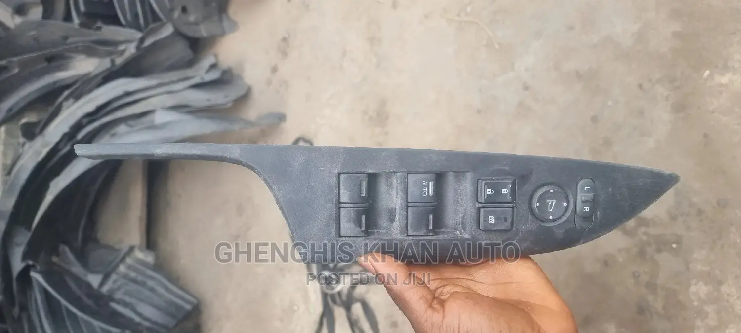 Pressing Button 2013-2016 Honda Accord