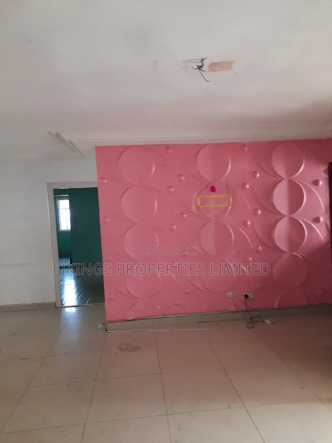 3bdrm Block of Flats in River Valley Estate for rent